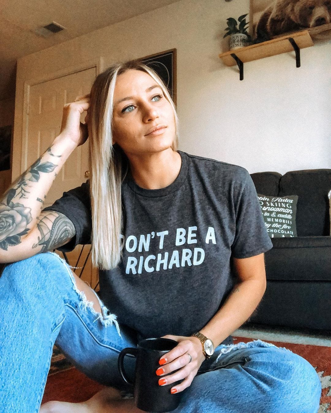 Friends in home state tees outside